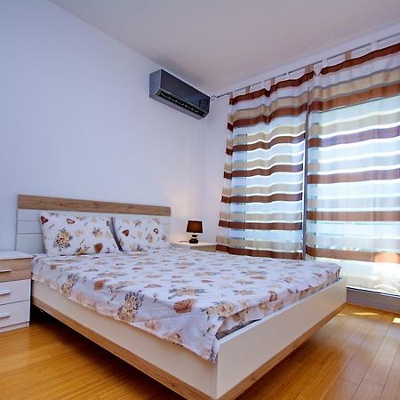 Apartment Dobrota Kotor Exterior photo